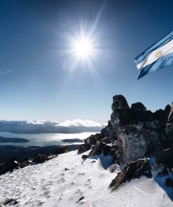 Fototapeta Argentinská vlajka na pobřeží