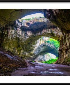 Jeskynní tunel plakát