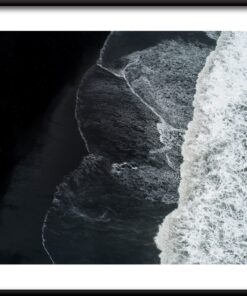 Černá pláž plakát