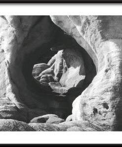 Plakát s černým tunelem