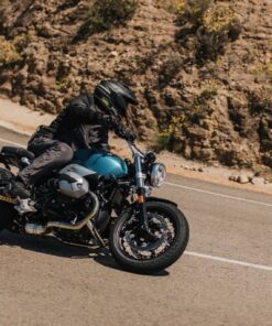 Fototapeta Motor Na Ohybu