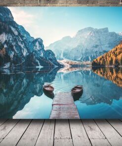 Obrázek lodě na jezeře